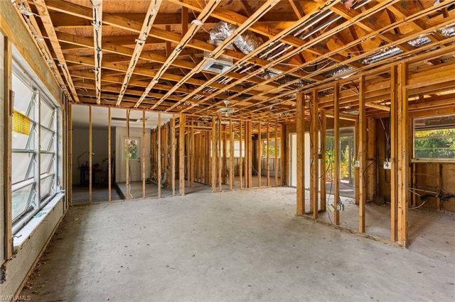 1812 Ibis LN, Sanibel, FL 33957