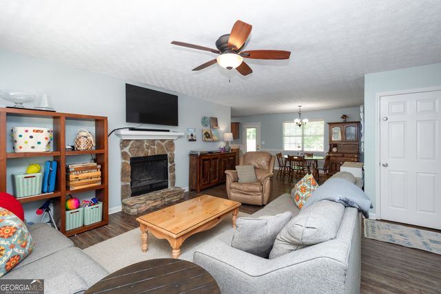 153 Creek Side Drive, Mcdonough, GA 30252