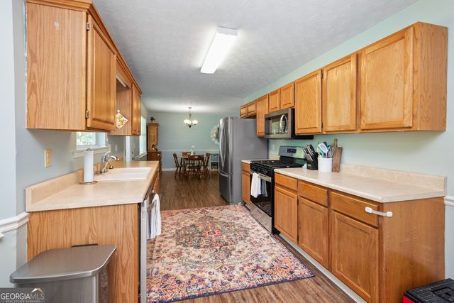 153 Creek Side Drive, Mcdonough, GA 30252