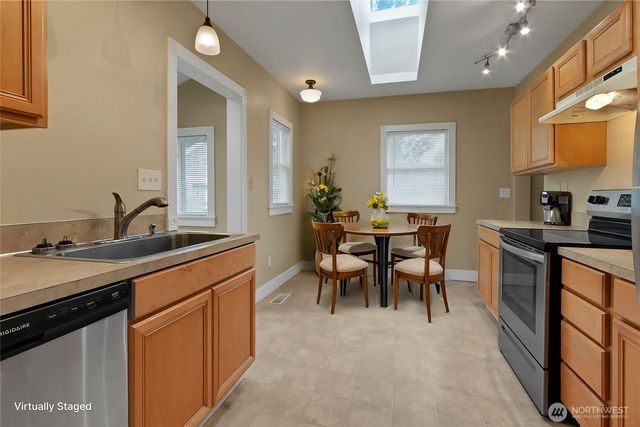 1662 S 47th Street, Tacoma, WA 98408