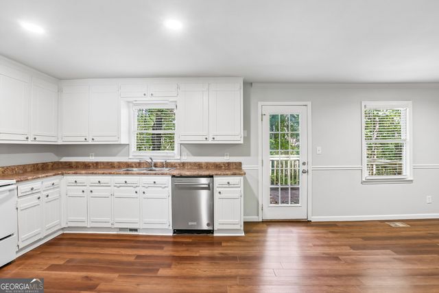 82 Park Lane, Dallas, GA 30157
