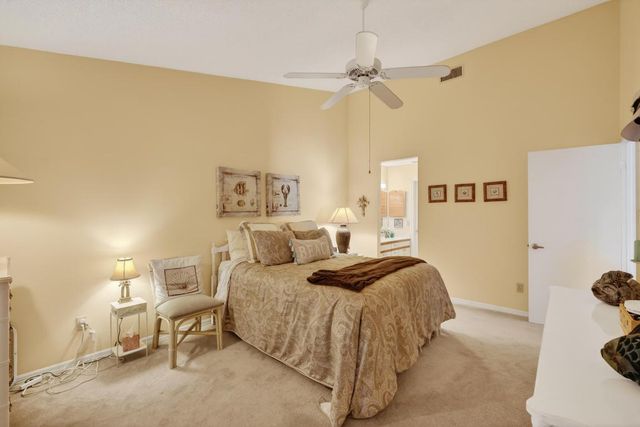 2540 SE Tropical East Circle E, Port St. Lucie, Port St Lucie, FL 34952