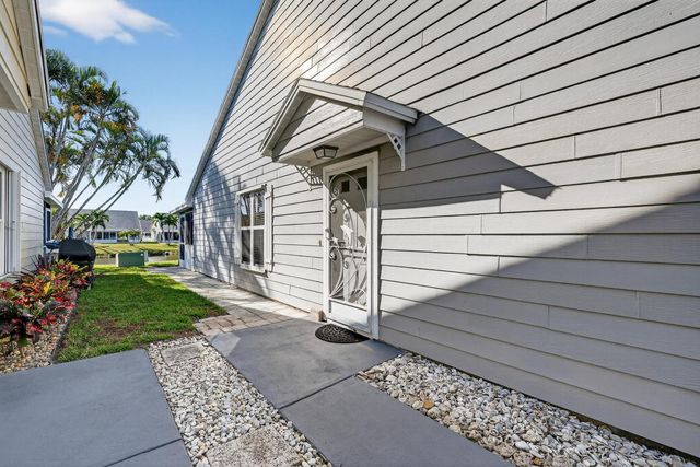 2540 SE Tropical East Circle E, Port St. Lucie, Port St Lucie, FL 34952