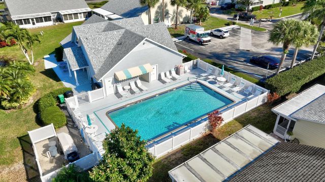 2540 SE Tropical East Circle E, Port St. Lucie, Port St Lucie, FL 34952