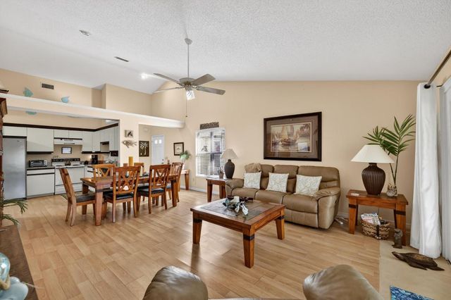 2540 SE Tropical East Circle E, Port St. Lucie, Port St Lucie, FL 34952