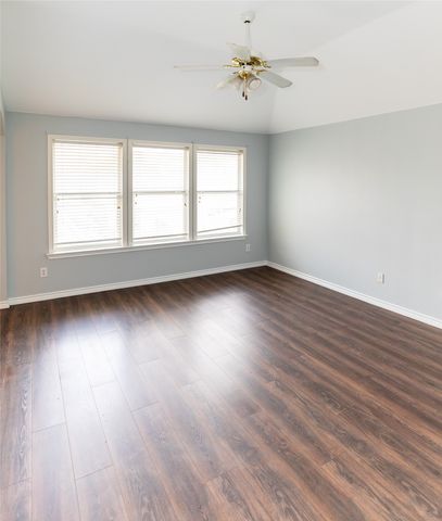 8836 Wayne Street, Cross Roads, TX 76227