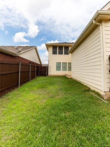 8836 Wayne Street, Cross Roads, TX 76227