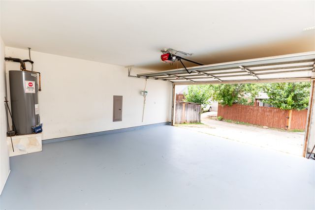 8836 Wayne Street, Cross Roads, TX 76227