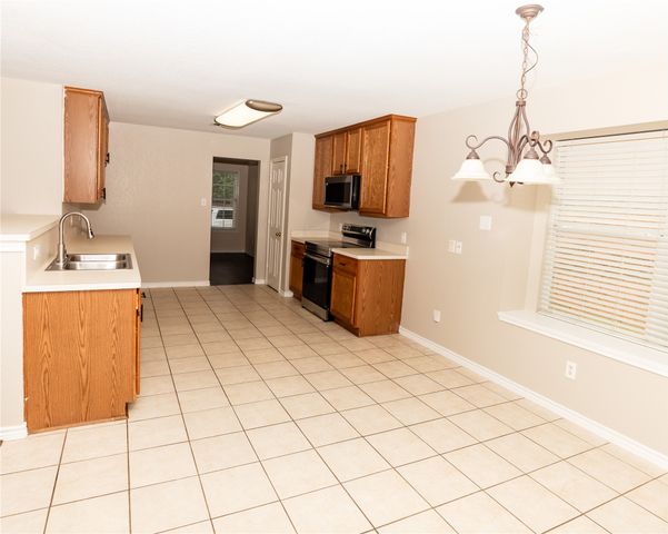 8836 Wayne Street, Cross Roads, TX 76227