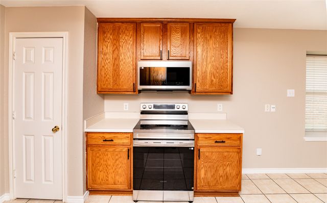 8836 Wayne Street, Cross Roads, TX 76227