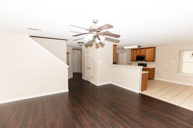 8836 Wayne Street, Cross Roads, TX 76227
