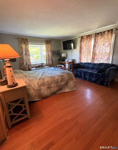 39 Grove Street, Wallingford, CT 06492