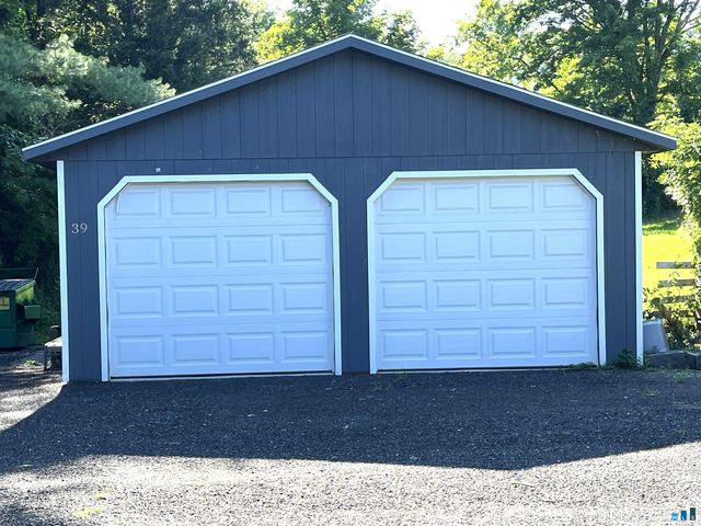 39 Grove Street, Wallingford, CT 06492