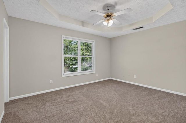 1520 Riverglen Drive, Loganville, GA 30052
