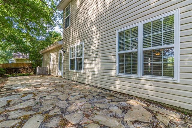 1520 Riverglen Drive, Loganville, GA 30052