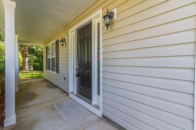 1520 Riverglen Drive, Loganville, GA 30052