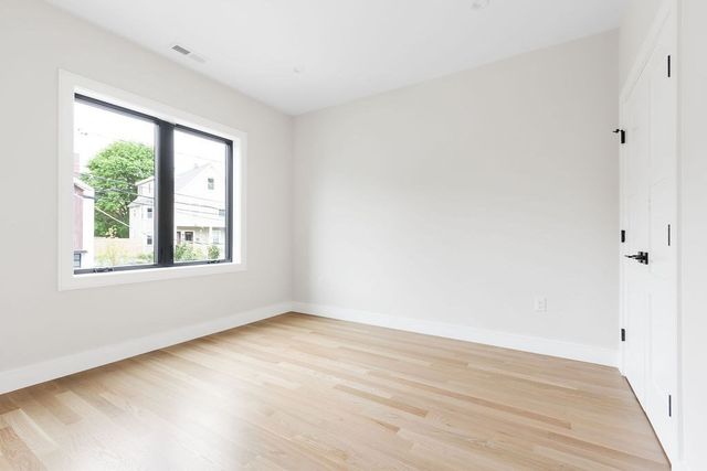 356 Linwood Ave 1, Newton, MA 02460