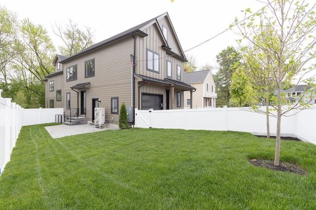 356 Linwood Ave 1, Newton, MA 02460