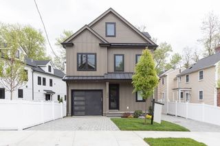 356 Linwood Ave 1, Newton, MA 02460