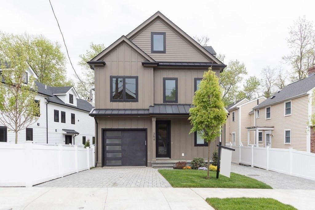 356 Linwood Ave 1, Newton, MA 02460