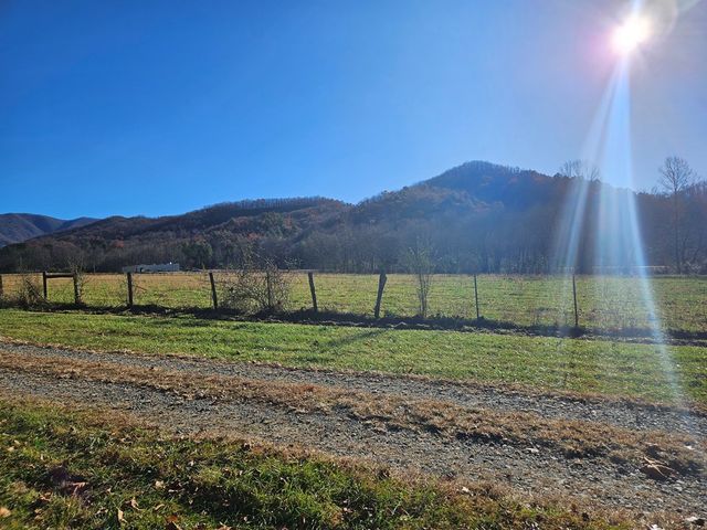 Lot 18 W Mountain Meadows Drive W, Shooting Creek, NC 28904