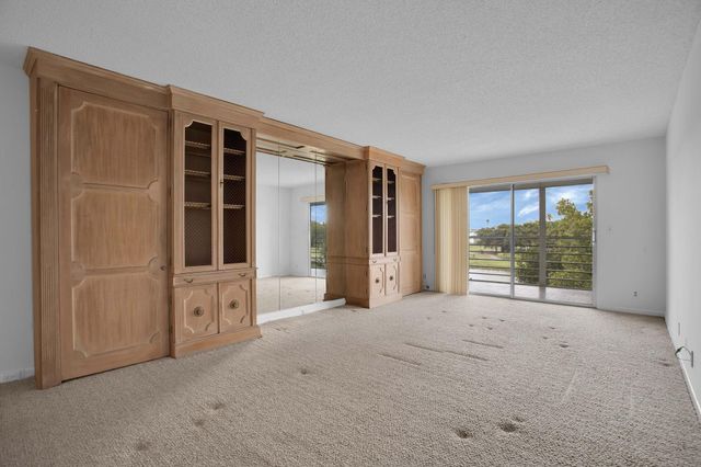 4402 Martinique Court M4, Coconut Creek, FL 33066