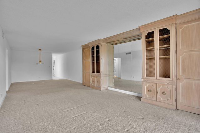 4402 Martinique Court M4, Coconut Creek, FL 33066