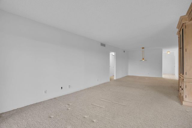 4402 Martinique Court M4, Coconut Creek, FL 33066