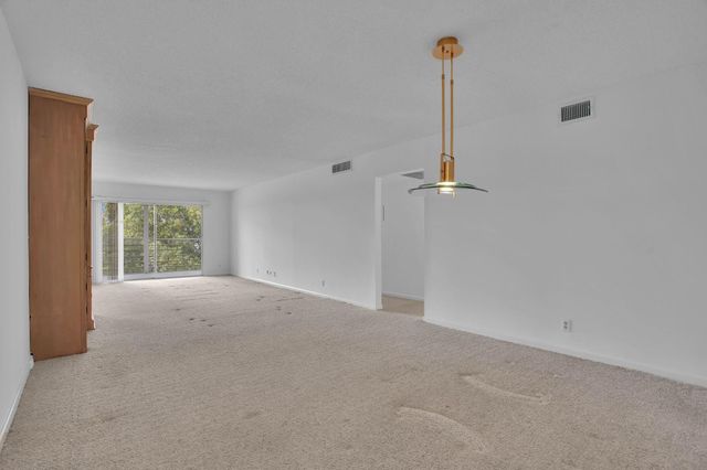 4402 Martinique Court M4, Coconut Creek, FL 33066