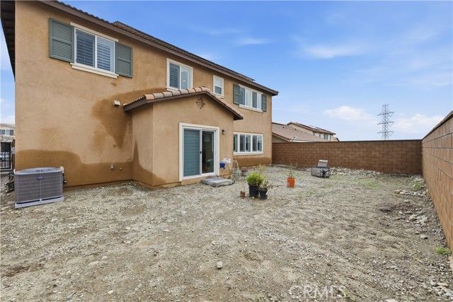 5242 Hayes Court, Fontana, CA 92336