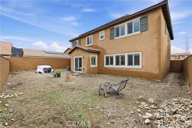 5242 Hayes Court, Fontana, CA 92336