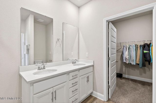 1052 Whimbrel Court, Ocean Springs, MS 39564