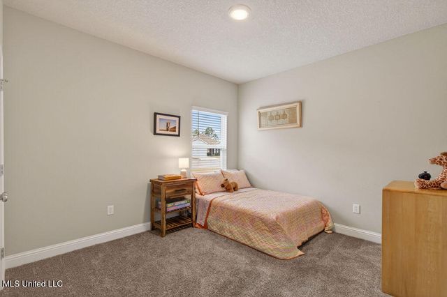 1052 Whimbrel Court, Ocean Springs, MS 39564