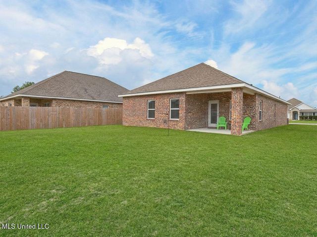 1052 Whimbrel Court, Ocean Springs, MS 39564