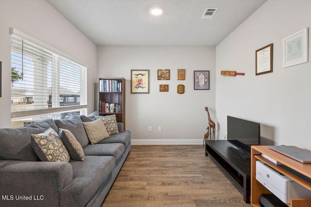 1052 Whimbrel Court, Ocean Springs, MS 39564