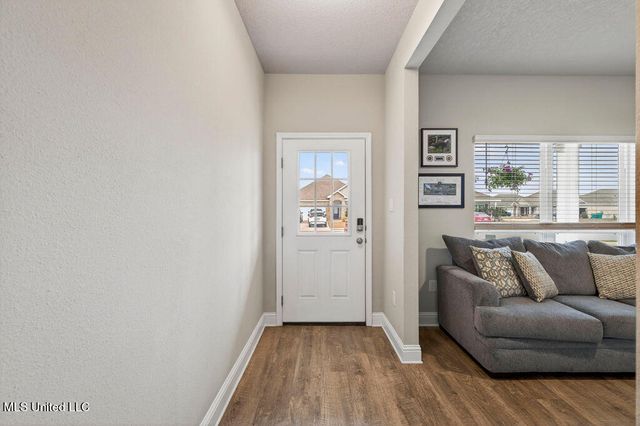 1052 Whimbrel Court, Ocean Springs, MS 39564