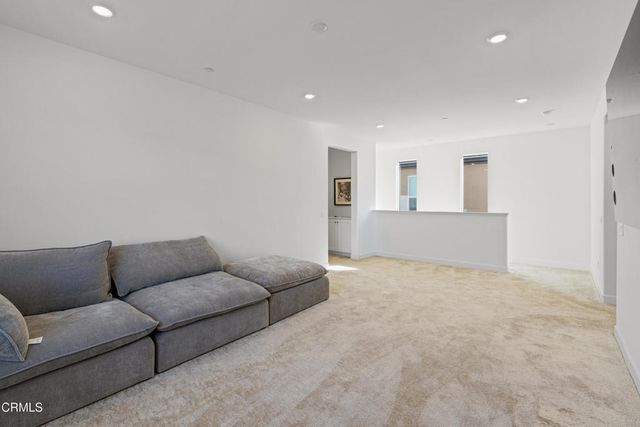 509 Snowdrop Lane, Santa Paula, CA 93060