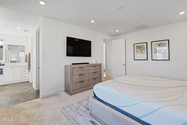 509 Snowdrop Lane, Santa Paula, CA 93060