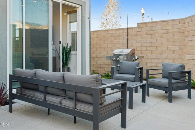 509 Snowdrop Lane, Santa Paula, CA 93060