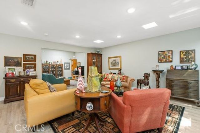 153 Avenida Majorca C C, Laguna Woods, CA 92637