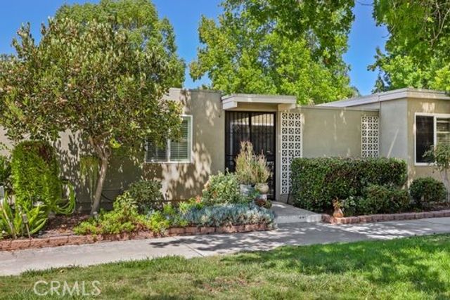 153 Avenida Majorca C C, Laguna Woods, CA 92637