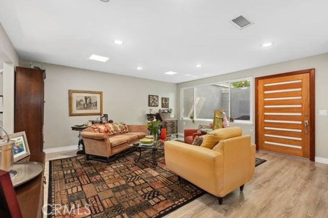 153 Avenida Majorca C C, Laguna Woods, CA 92637