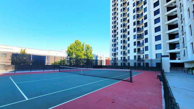 6363 Christie Ave 1915, Emeryville, CA 94608