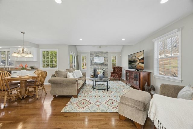 1 Heidi Lane, Grafton, MA 01519