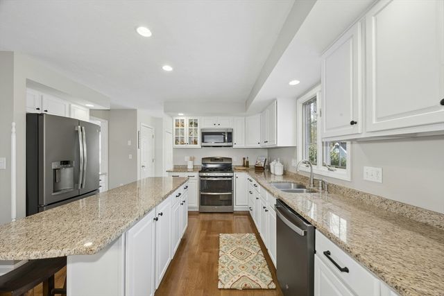 1 Heidi Lane, Grafton, MA 01519