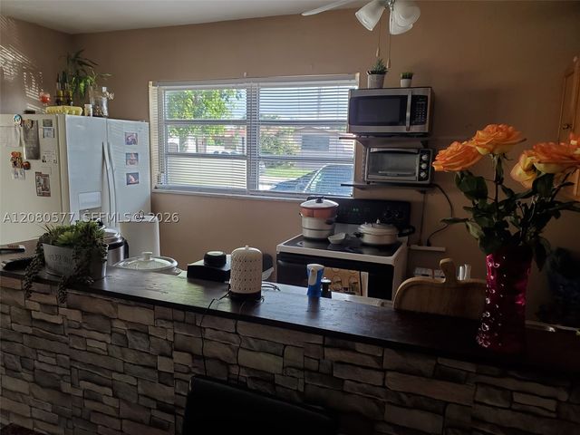 36 W 37th St, Hialeah, FL 33012