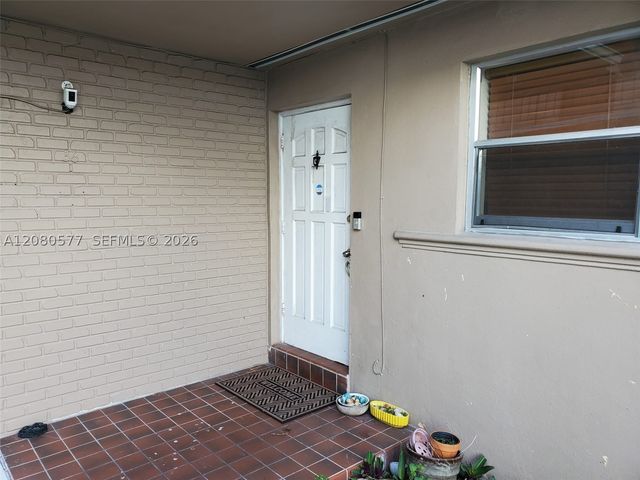 36 W 37th St, Hialeah, FL 33012