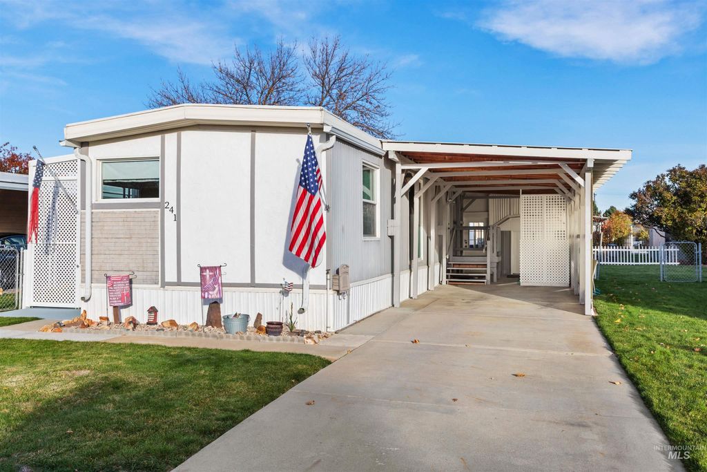241 N. Checola Circle, Boise, ID 83713 photo 2