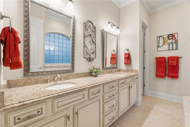 101 Mallard Glen Circle, Winston-salem, NC 27106