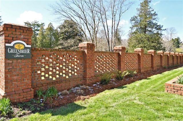 101 Mallard Glen Circle, Winston-salem, NC 27106